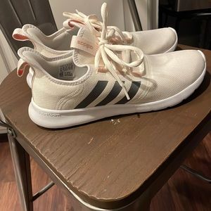 Adidas Cloudfoam cream size 9